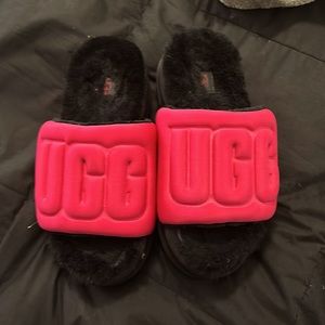 UGG Women’s Slippers Pink & Black